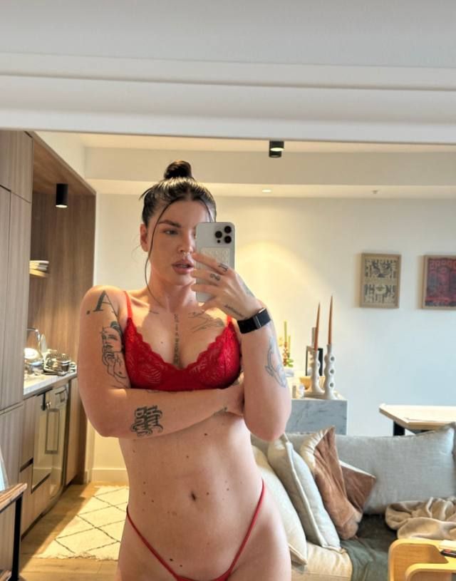 NO PAYMENT REQUIRED- SEXY SINGLE MOM FOR MEET AND FUCK AS LONG AS YOU KNOW HOW TO USE YOUR DICK 🍆🍑🍆💦 - Image 3